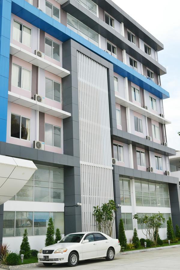 Hotel Broadway Yangon Exterior photo