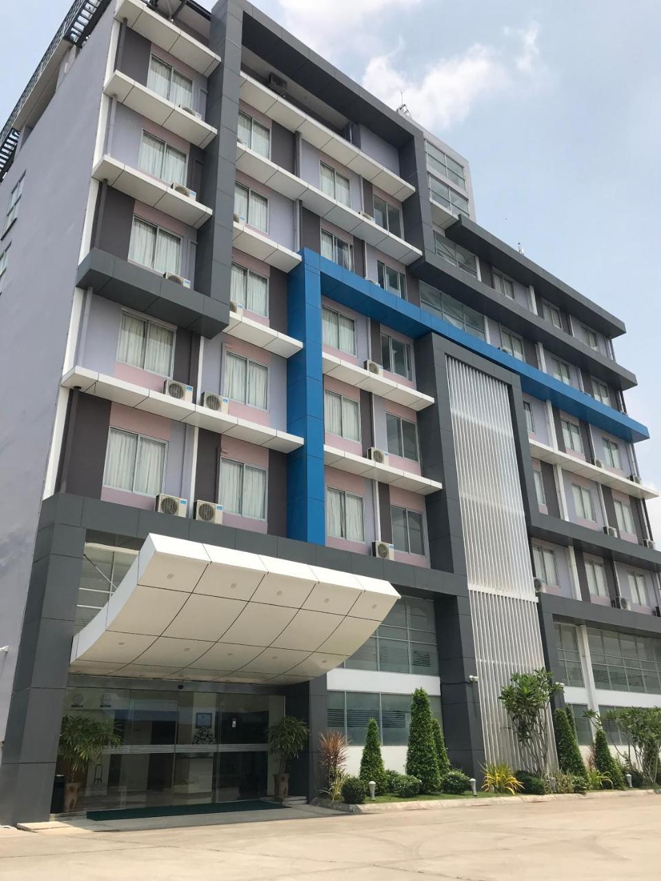 Hotel Broadway Yangon Exterior photo