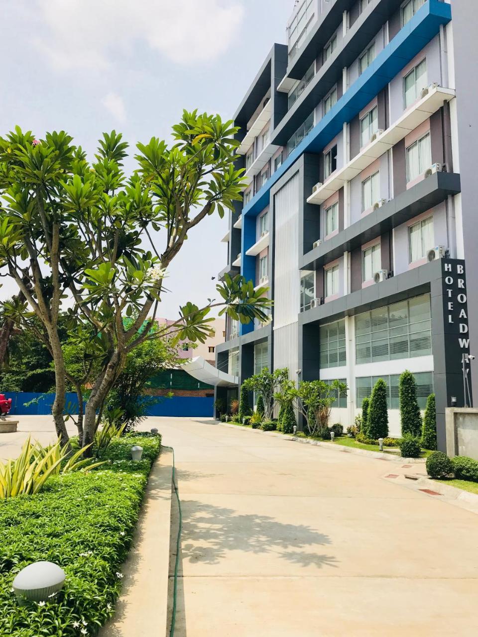 Hotel Broadway Yangon Exterior photo